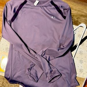 Purple under armour shirt, excellent condition